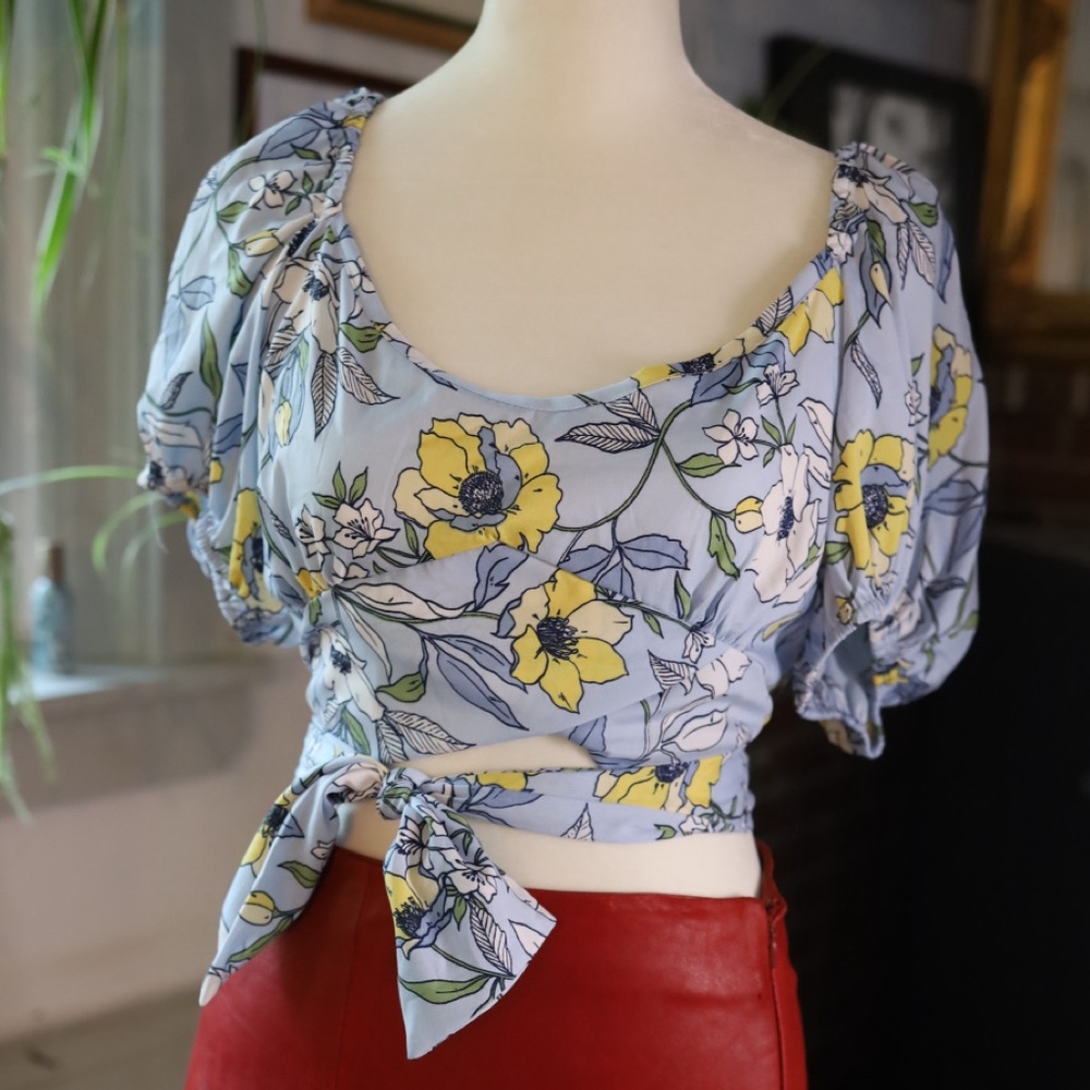 Chic Floral Puff Sleeve Blouse